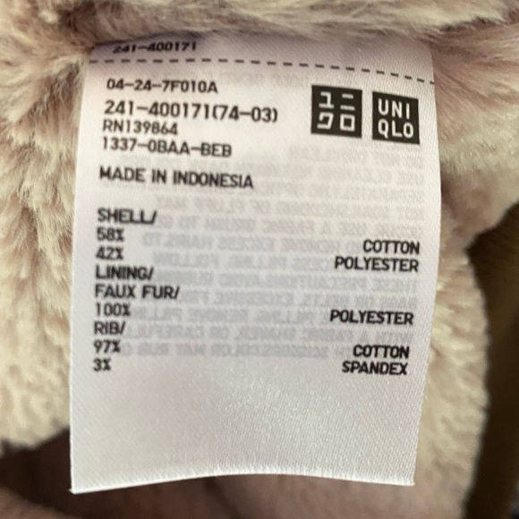 - UNIQLO Jacket - Picture 5 of 6